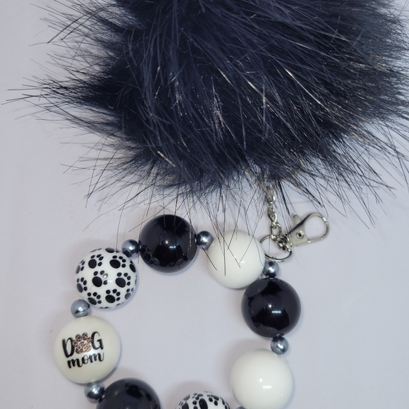 PAW PRINTS DOG MOM WRISTLET KEYCHAIN!! - Picture 10 of 10